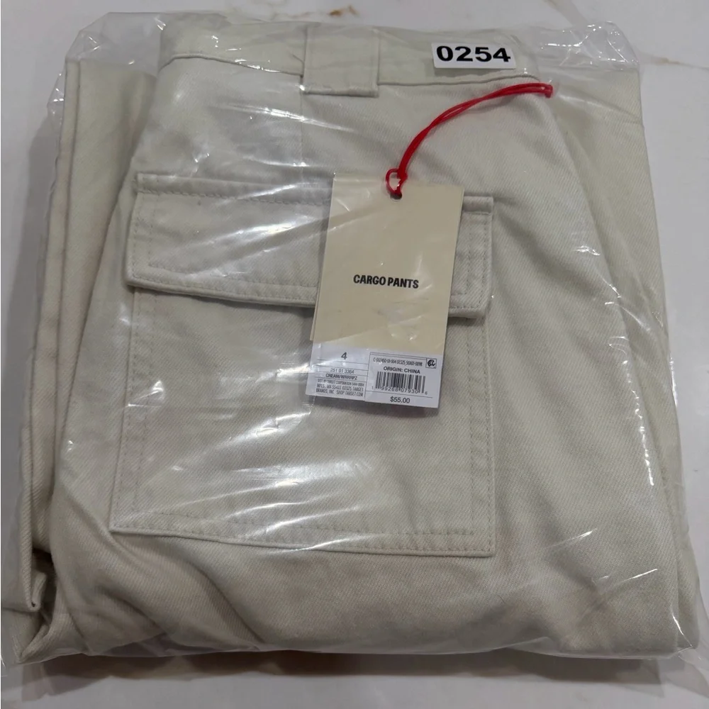 Woolrich × Target Women's Mid-Rise Barrel Leg Cargo Denim Pants Cream Sizes 2-12 - Picture 13 of 15